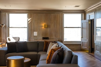 Room (Private Apartment)