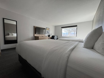 Standard Room, 2 Queen Beds, Non Smoking