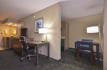 Standard Room, Multiple Beds, Microwave