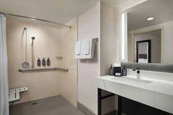 Junior Suite, 1 King Bed, Corner