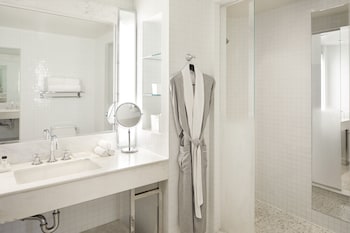 London One Bedroom Suite