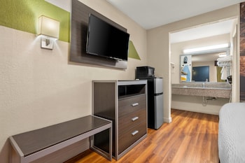 Standard Room, 1 Queen Bed, Non Smoking