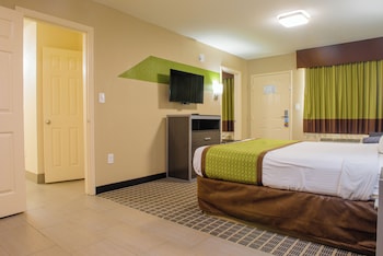 Standard Room, Multiple Beds, Non Smoking