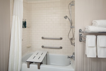 Room, 2 Double Beds, Accessible, Bathtub