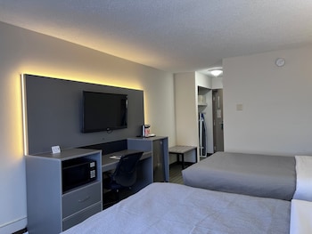 Standard Room, 2 Queen Beds, Non Smoking