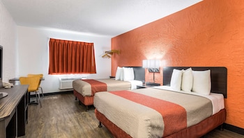 Standard Room, 2 Double Beds, Non Smoking