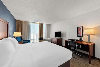 Room, 1 King Bed, Non Smoking, Corner
