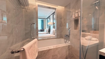 The Level Room (3 Adults)