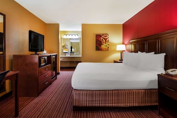 Standard Room, 1 King Bed, Smoking