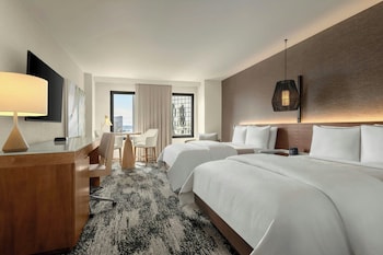 Premium Room, 2 Queen Beds (Hearing Accessible)