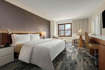 Deluxe Room, 1 King Bed