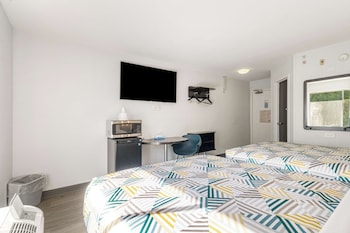Standard Room, 2 Double Beds, Non Smoking