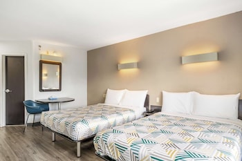 Standard Room, 2 Double Beds, Smoking