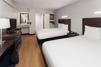 Room, 2 Double Beds, Accessible, Non Smoking (Mobility, Roll-In Shower)