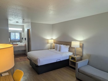 Room, 1 Queen Bed, Non Smoking