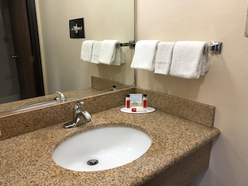 Room, 2 Queen Beds, Accessible, Non Smoking (Mobility)