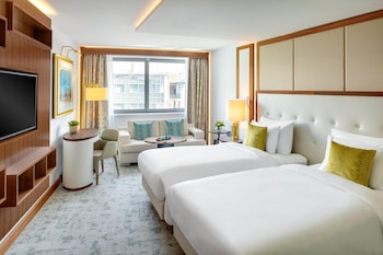 Corvinus Fashion Street View Twin Room