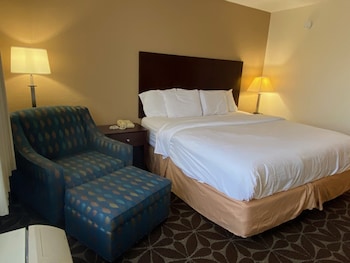 1 King Bed, Accessible, Non-Smoking