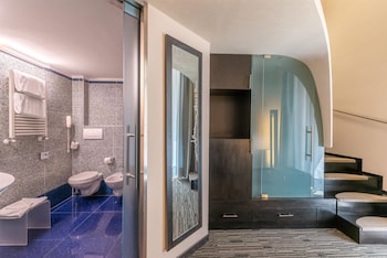 Deluxe Room, 1 King Bed