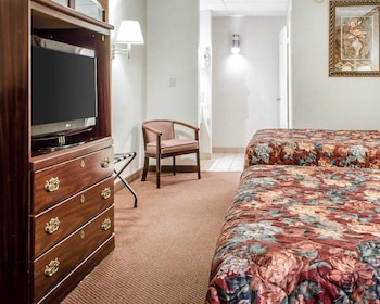 Standard Double Room, 2 Double Beds, Smoking