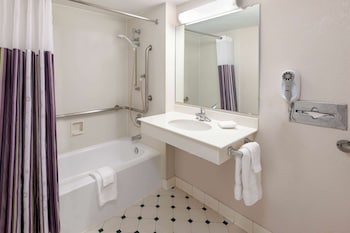 Room, 2 Double Beds, Accessible, Non Smoking (Mobility Accessible)