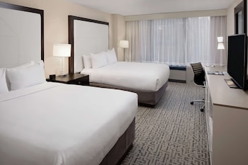 Room, 2 Queen Beds, City View