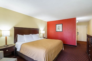 1 King Bed, Accessible Roll In Shower, Non Smoking