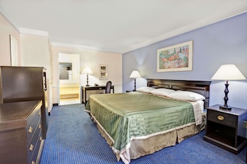 Room, 1 King Bed, Accessible (Mobility, Bathtub w/Grab Bars)