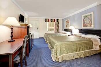 Double Room, Smoking