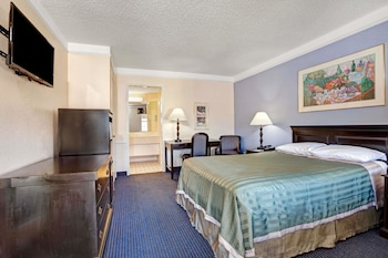 Double Room, Smoking