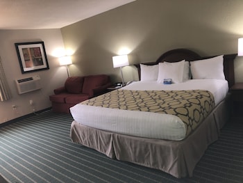 Studio Suite, 1 King Bed, Non Smoking