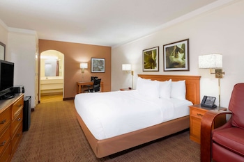 Deluxe Room, 1 King Bed