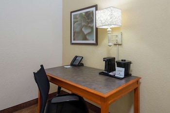 Room, 2 Double Beds, Accessible, Non Smoking (Mobility/Hearing/Tub w/Grab Bars)