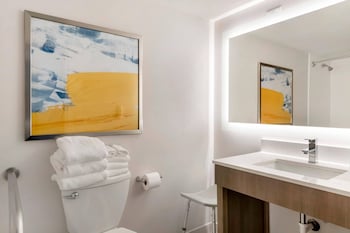 Room, 1 King Bed, Accessible, Non Smoking