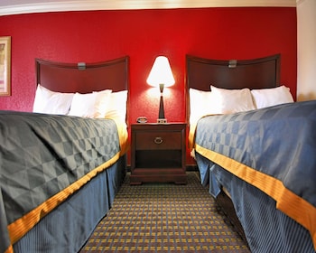Room, 2 Queen Beds, Smoking