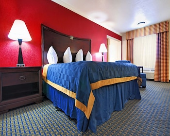 Suite, 1 King Bed, Non Smoking