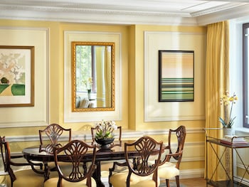 Suite (Mayfair)