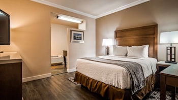 Standard Room, 1 Queen Bed, Non Smoking, Microwave