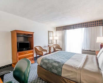 Traditional Room, 1 King Bed, Accessible