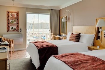 Family Room, 2 Double Beds, Lagoon View