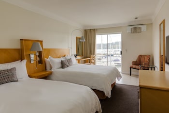 Family Room, 2 Double Beds, Lagoon View