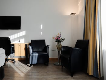 Classic Room, 1 King Bed