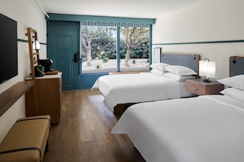 Room, 2 Queen Beds, Garden View