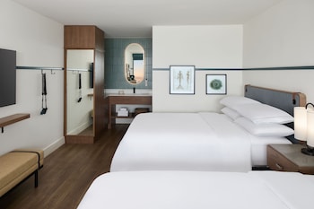 Room, 2 Queen Beds, Ocean View
