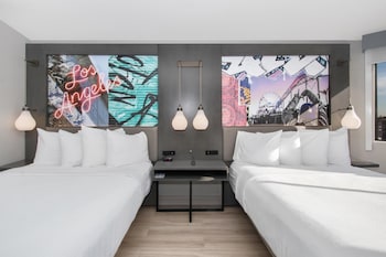 Standard Room, 2 Queen Beds, Non Smoking, Refrigerator