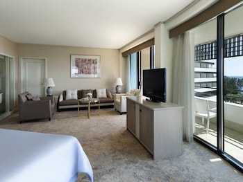 Junior Suite, 1 King Bed, Sea View
