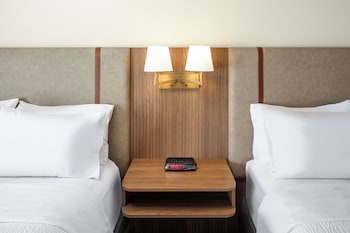 Standard Room, 2 Queen Beds, Accessible (Communications)
