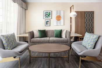 Suite, 1 Bedroom (Wet Bar)