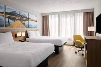 Room, 2 Double Beds, Mobility Accessible, Non Smoking (Roll-in Shower)