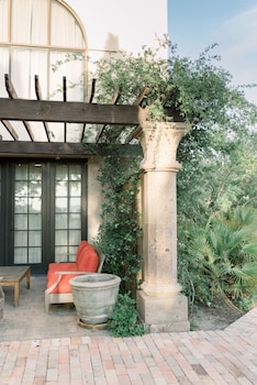 Deluxe Room, 1 King Bed, Terrace (Pool)
